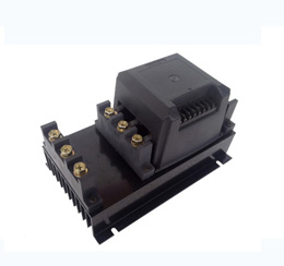 ����SCR����{����